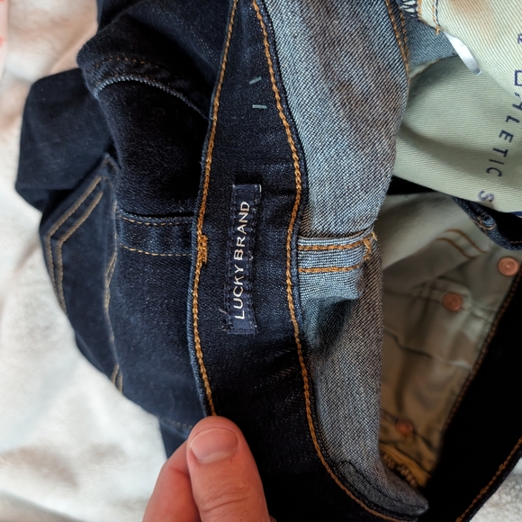 Lucky Brand Dark Wash Jeans - Picture 6 of 7